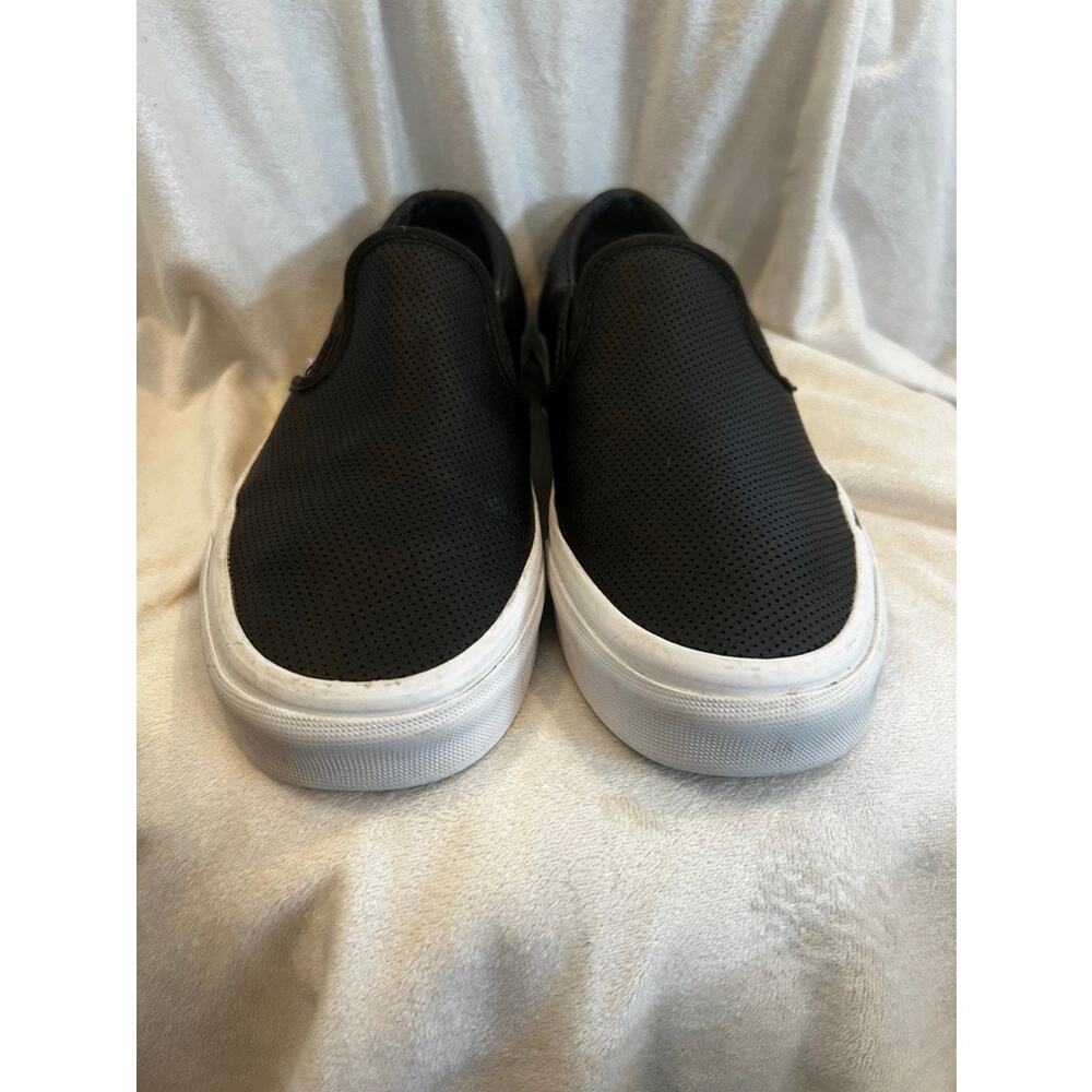 Womens 8 Vans Classic Slip-On Black/White Perforated Leather Casual Shoe